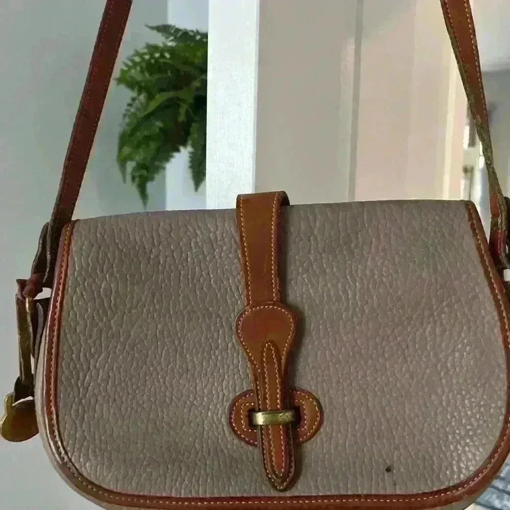 Dooney and bourke vintage crossbody purse